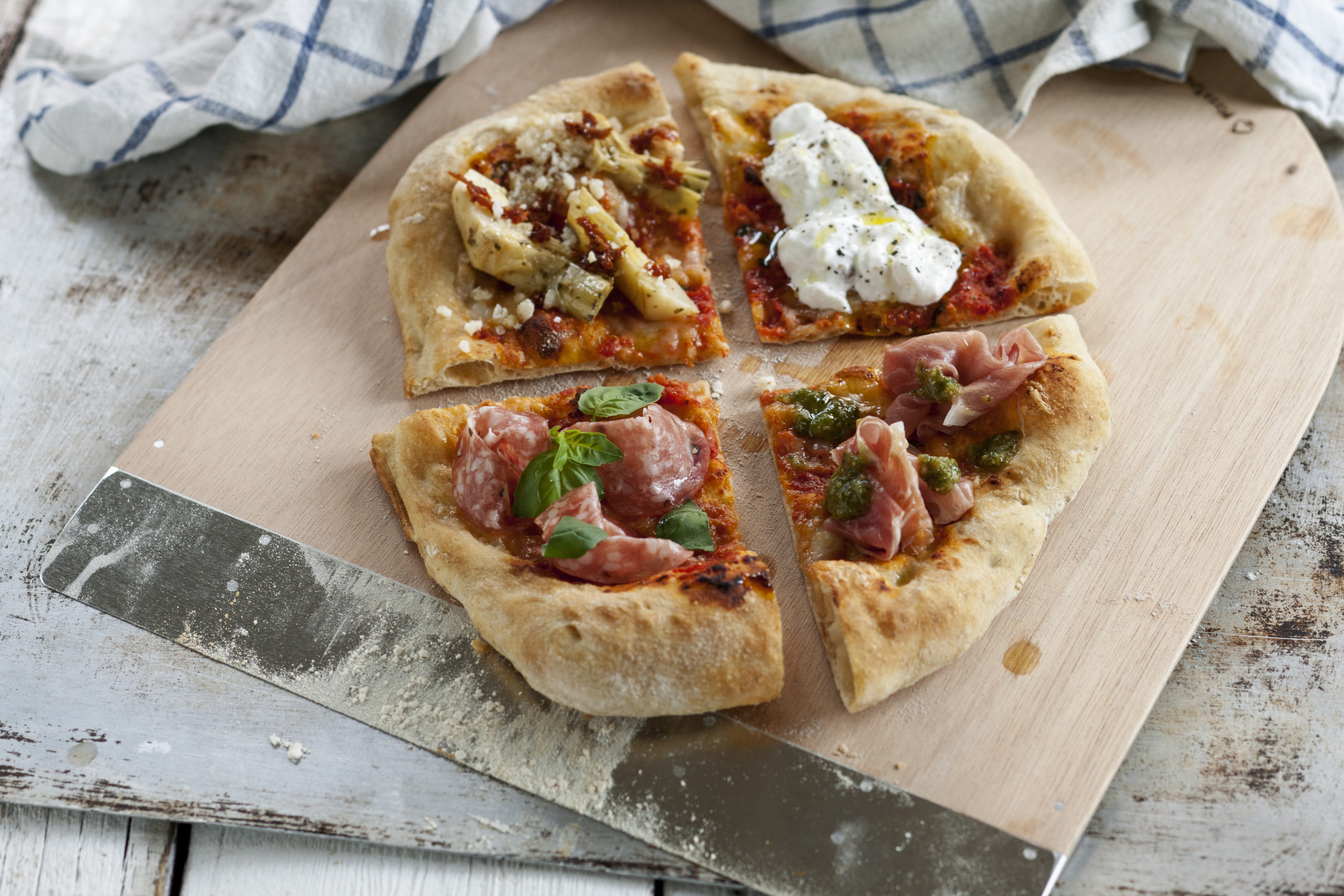 Recept från Zeta. Pizza med buffelmozzarella