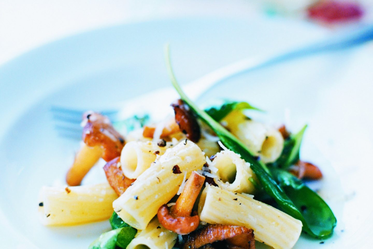 Pasta Tortiglioni Med Kantareller Och Spenat Recept Zeta